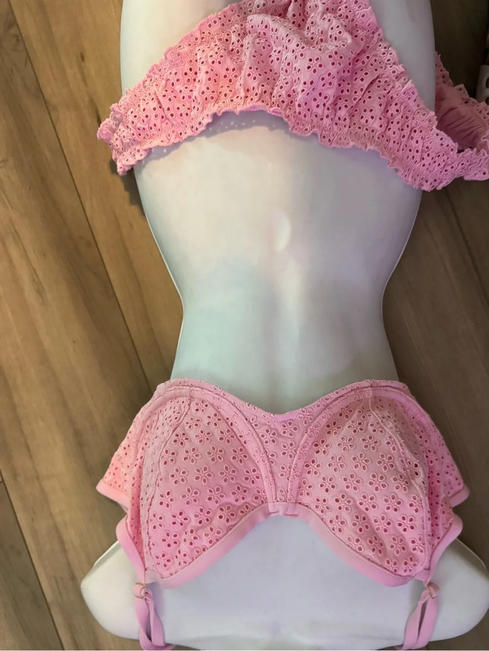 NWT Frankie's Bikinis Pink Eyelet floral Top XXL feminine ruffles bottom XL VS